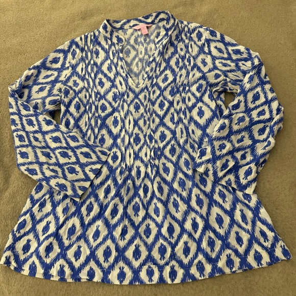 LILLY PULITZER TOP BLUE WHITE FISH DIAMOND PRINT SARASOTA PINTUCK TUNIC SIZE S - Picture 2 of 8